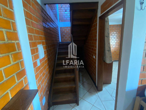 Imagem Casa com 2 Quartos à Venda, 129 m² em Cambiju - Itapoá