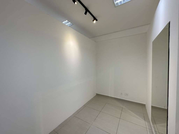Imagem Sala Comercial à Venda, 57 m² em Granja Viana - Cotia Imagem Sala Comercial à Venda, 57 m² em Granja Viana - Cotia