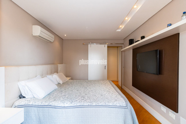 Imagem Apartamento com 4 Quartos à Venda, 235 m² em Moema - São Paulo Imagem Apartamento com 4 Quartos à Venda, 235 m² em Moema - São Paulo