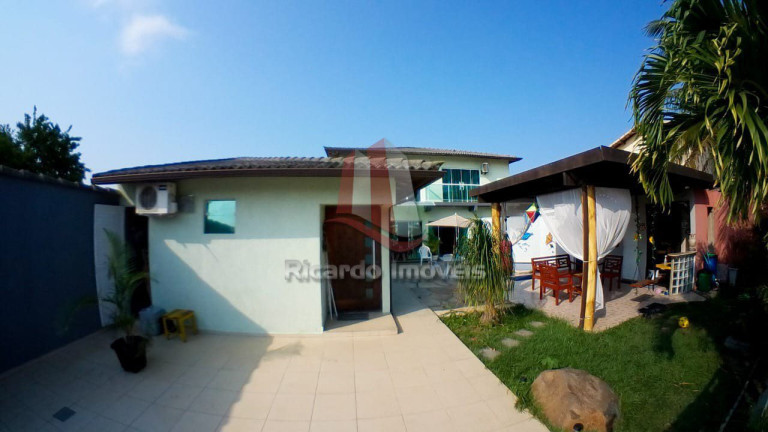 Imagem Casa de Condomínio com 4 Quartos à Venda, 160 m² em Cabo Frio