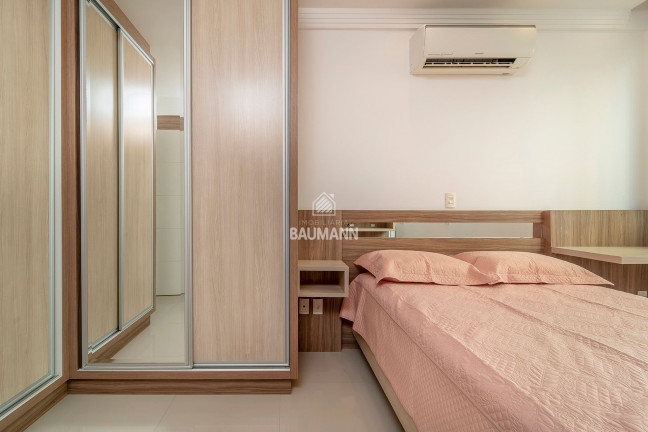 Imagem Apartamento com 3 Quartos para Alugar ou Temporada, 120 m² em Bombas - Bombinhas Imagem Apartamento com 3 Quartos para Alugar ou Temporada, 120 m² em Bombas - Bombinhas