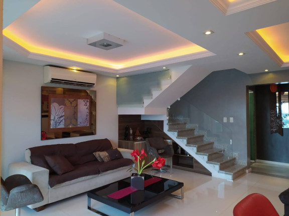 Imagem Casa com 4 Quartos à Venda, 330 m² em Vale Dos Cristais - Macaé