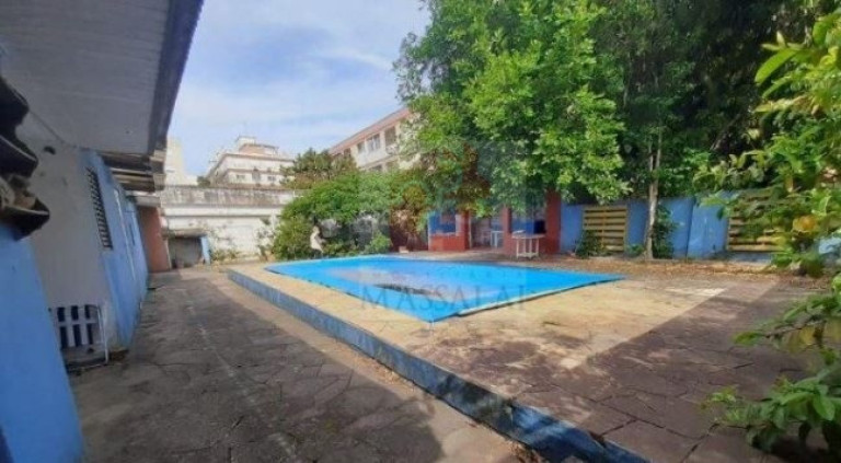 Imagem Casa com 3 Quartos à Venda, em Menino Deus - Porto Alegre Imagem Casa com 3 Quartos à Venda, em Menino Deus - Porto Alegre