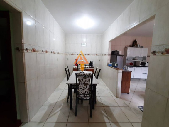 Imagem Casa com 4 Quartos à Venda, 120 m²