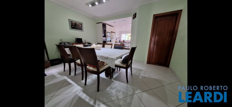Imagem Sobrado com 3 Quartos à Venda, 288 m² em Vila Assunção - Santo André Imagem Sobrado com 3 Quartos à Venda, 288 m² em Vila Assunção - Santo André