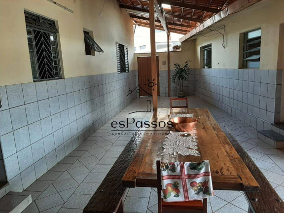 Imagem Casa com 5 Quartos à Venda, 680 m² em Centro - Florestal