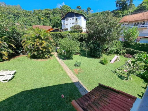 Casa com 4 Quartos à Venda, 488 m² em Golfe - Teresópolis