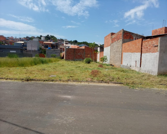 Terreno à Venda, 334 m² em Vila Primavera - Jaguariúna