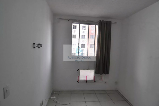Imagem Imóvel com 2 Quartos à Venda, 46 m² em Camorim - Rio De Janeiro Imagem Imóvel com 2 Quartos à Venda, 46 m² em Camorim - Rio De Janeiro