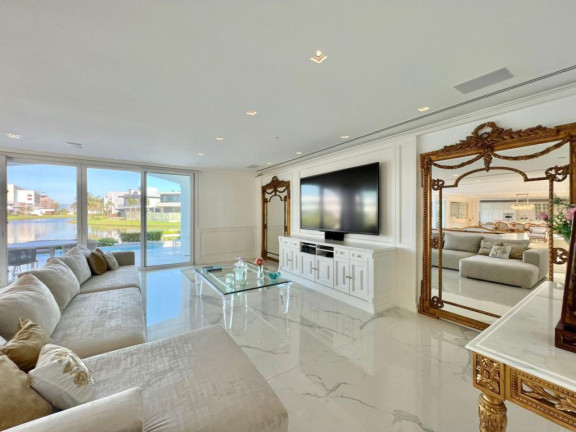 Imagem Casa com 4 Quartos à Venda, 932 m² em Centro - Xangri-la