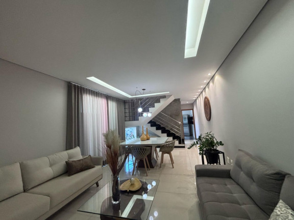 Imagem Casa com 3 Quartos à Venda, 275 m² em Cabral - Contagem Imagem Casa com 3 Quartos à Venda, 275 m² em Cabral - Contagem