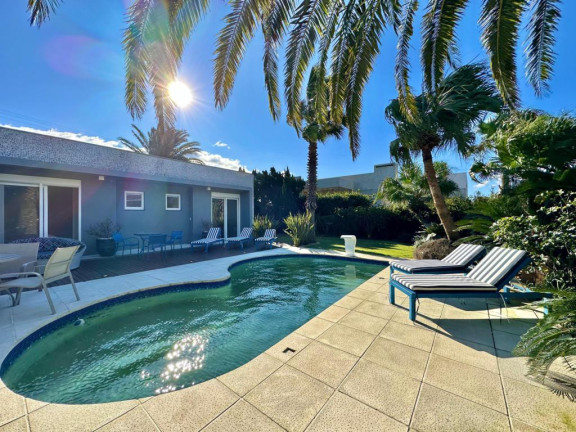 Imagem Casa com 4 Quartos à Venda, 219 m² em Atlantida Sul - Capao Da Canoa Imagem Casa com 4 Quartos à Venda, 219 m² em Atlantida Sul - Capao Da Canoa