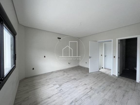 Imagem Casa com 3 Quartos à Venda, 150 m² em São João Do Rio Vermelho - Florianópolis Imagem Casa com 3 Quartos à Venda, 150 m² em São João Do Rio Vermelho - Florianópolis