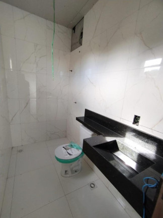Imagem Casa com 3 Quartos à Venda, 132 m² em Parque 10 De Novembro - Manaus