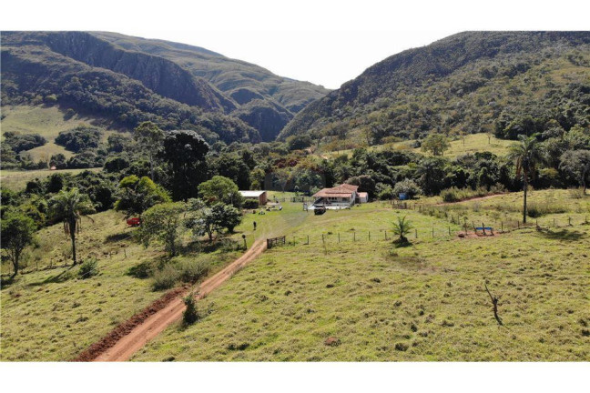 Imagem Fazenda à Venda, 720.000 m² em Centro - São Roque De Minas
