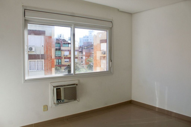 Imagem Imóvel com 2 Quartos à Venda, 57 m² em Vila Nova - Porto Alegre Imagem Imóvel com 2 Quartos à Venda, 57 m² em Vila Nova - Porto Alegre