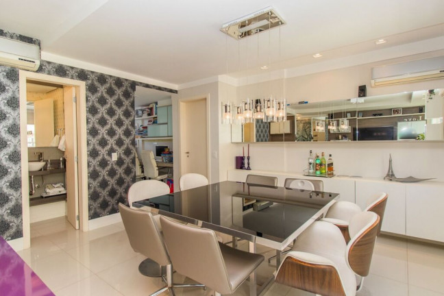 Imagem Apartamento com 3 Quartos à Venda, 106 m² em Passo Da Areia - Porto Alegre