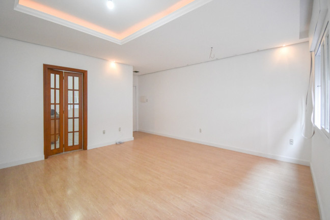 Imagem Imóvel com 3 Quartos à Venda, 94 m² em Menino Deus - Porto Alegre Imagem Imóvel com 3 Quartos à Venda, 94 m² em Menino Deus - Porto Alegre