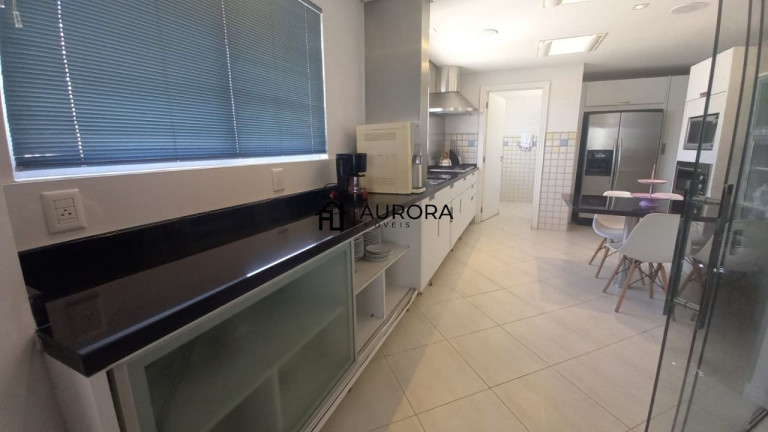 Imagem Apartamento com 3 Quartos à Venda, 194 m² em Centro - Balneário Camboriú Imagem Apartamento com 3 Quartos à Venda, 194 m² em Centro - Balneário Camboriú