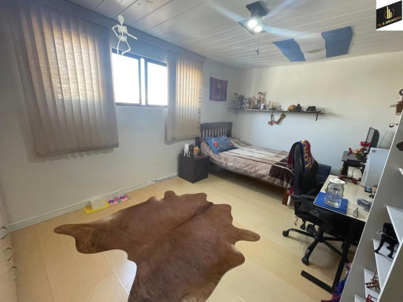 Imagem Sobrado com 3 Quartos à Venda, 267 m² em Guabirotuba - Curitiba