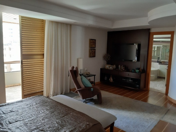 Imagem Imóvel com 4 Quartos à Venda, 290 m² em Lourdes - Belo Horizonte Imagem Imóvel com 4 Quartos à Venda, 290 m² em Lourdes - Belo Horizonte