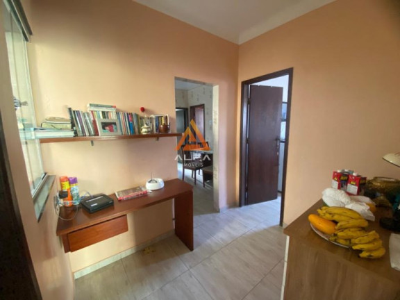 Imagem Casa com 3 Quartos à Venda, 400 m²