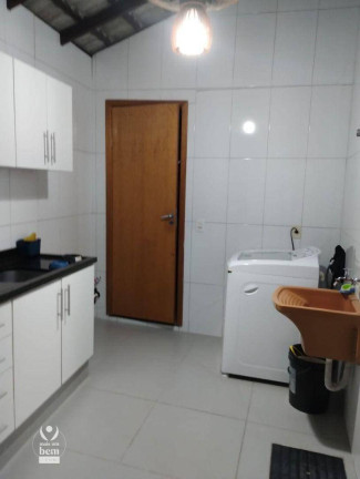 Imagem Sobrado com 3 Quartos à Venda, 94 m² em Uberaba - Curitiba