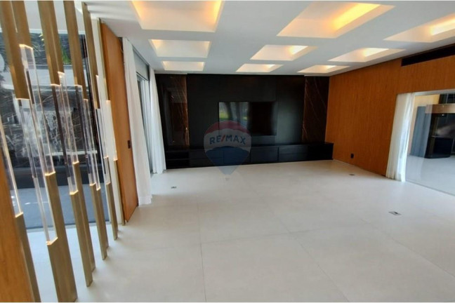 Imagem Casa de Condomínio com 5 Quartos à Venda, 1.013 m² em Barra Da Tijuca - Rio De Janeiro Imagem Casa de Condomínio com 5 Quartos à Venda, 1.013 m² em Barra Da Tijuca - Rio De Janeiro