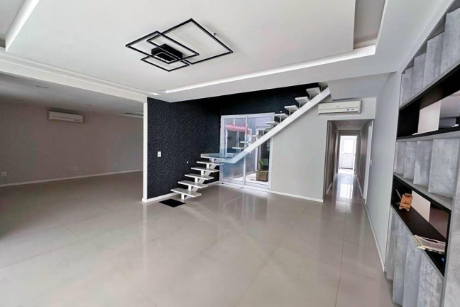 Imagem Casa de Condomínio com 6 Quartos para Alugar, 550 m² em Barra Da Tijuca - Rio De Janeiro Imagem Casa de Condomínio com 6 Quartos para Alugar, 550 m² em Barra Da Tijuca - Rio De Janeiro
