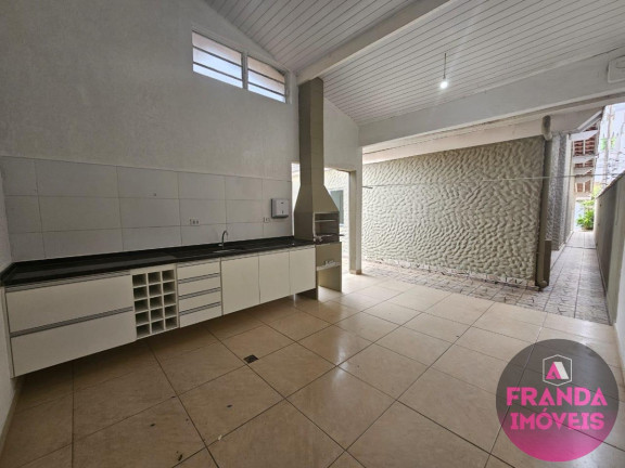 Imagem Casa com 3 Quartos à Venda, 185 m² em Centro - Ubatuba Imagem Casa com 3 Quartos à Venda, 185 m² em Centro - Ubatuba
