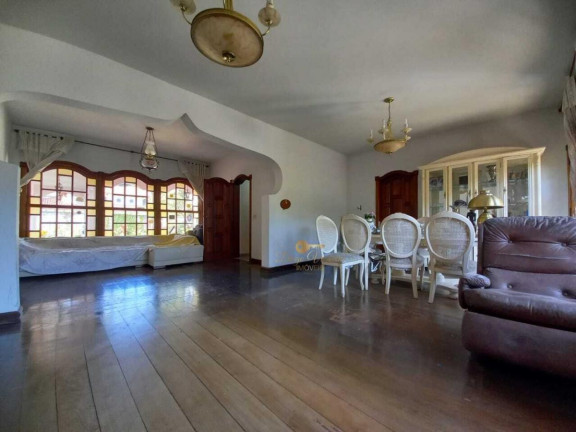 Imagem Casa com 4 Quartos à Venda, 3.600 m² em Tijuca - Teresópolis