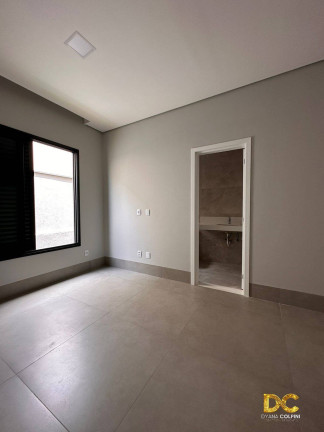 Imagem Casa de Condomínio com 3 Quartos à Venda, 235 m² em Ribeirão Do Lipa - Cuiabá Imagem Casa de Condomínio com 3 Quartos à Venda, 235 m² em Ribeirão Do Lipa - Cuiabá