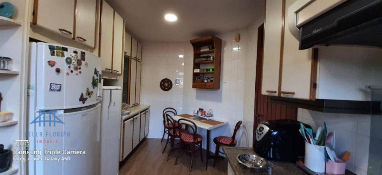 Imagem Casa com 4 Quartos à Venda, 267 m² em Córrego Grande - Florianópolis Imagem Casa com 4 Quartos à Venda, 267 m² em Córrego Grande - Florianópolis
