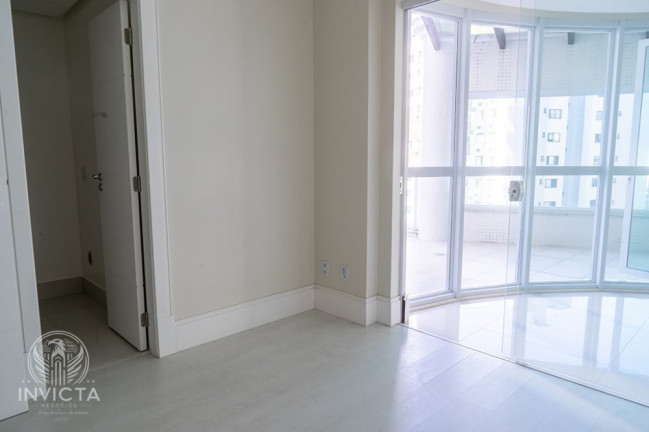 Imagem Apartamento com 3 Quartos à Venda, 254 m² em Centro - Balneário Camboriú Imagem Apartamento com 3 Quartos à Venda, 254 m² em Centro - Balneário Camboriú