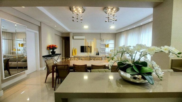 Imagem Apartamento com 3 Quartos à Venda, 122 m² em Centro - Balneário Camboriú