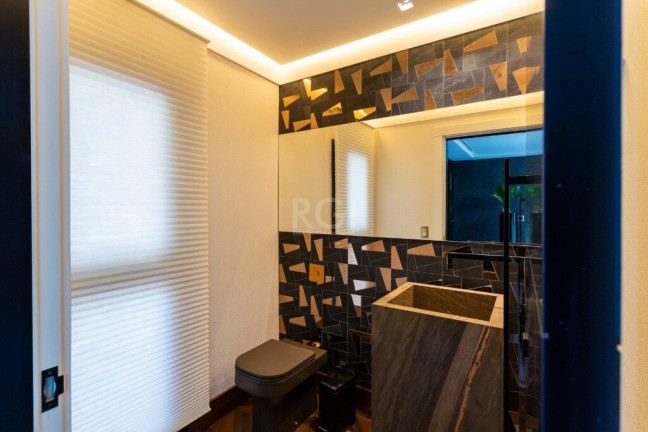 Imagem Casa com 5 Quartos à Venda, em Belém Novo - Porto Alegre Imagem Casa com 5 Quartos à Venda, em Belém Novo - Porto Alegre