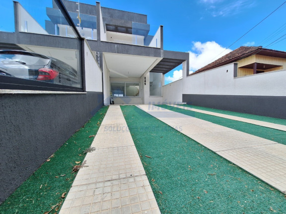 Imagem Sobrado com 3 Quartos à Venda,  em Jardim Planalto - Porto Alegre