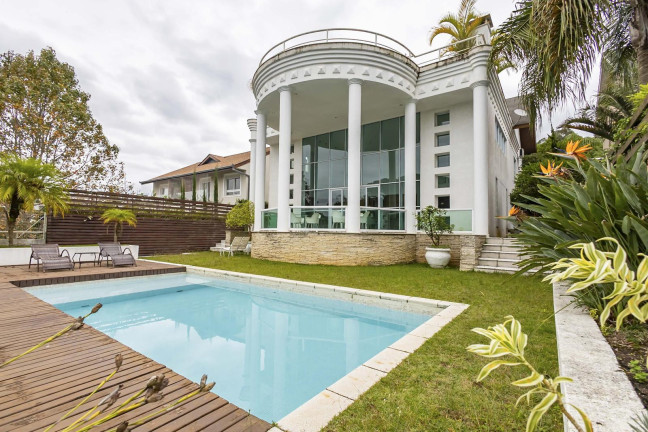 Sobrado com 4 Quartos à Venda, 461 m² em Vista Alegre - Curitiba
