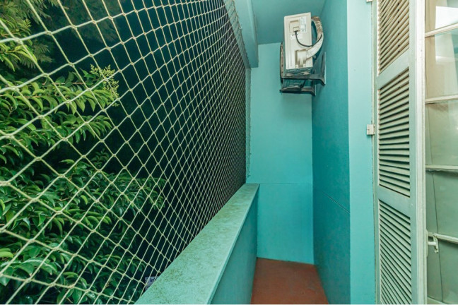 Imagem Imóvel com 2 Quartos à Venda, em Auxiliadora - Porto Alegre Imagem Imóvel com 2 Quartos à Venda, em Auxiliadora - Porto Alegre