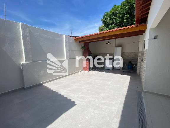 Imagem Casa com 3 Quartos à Venda, 250 m² em Vila Eduardo - Petrolina Imagem Casa com 3 Quartos à Venda, 250 m² em Vila Eduardo - Petrolina