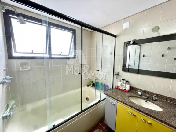 Imagem Apartamento com 3 Quartos à Venda, 159 m² em Pitangueiras - Guarujá