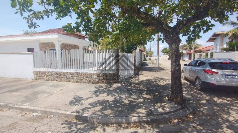 Casa com 3 Quartos à Venda, 294 m² em Jardim Grandesp - Itanhaém