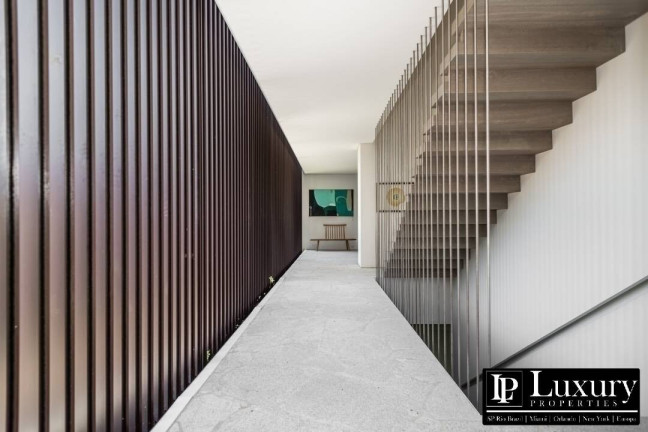 Imagem Casa com 6 Quartos à Venda, 675 m² em Baleia - São Sebastião