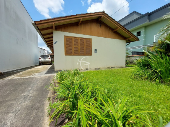 Imagem Casa com 3 Quartos à Venda, 60 m² em Glória - Joinville