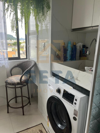 Imagem Apartamento com 2 Quartos à Venda, 47 m² em Areias - Camboriú