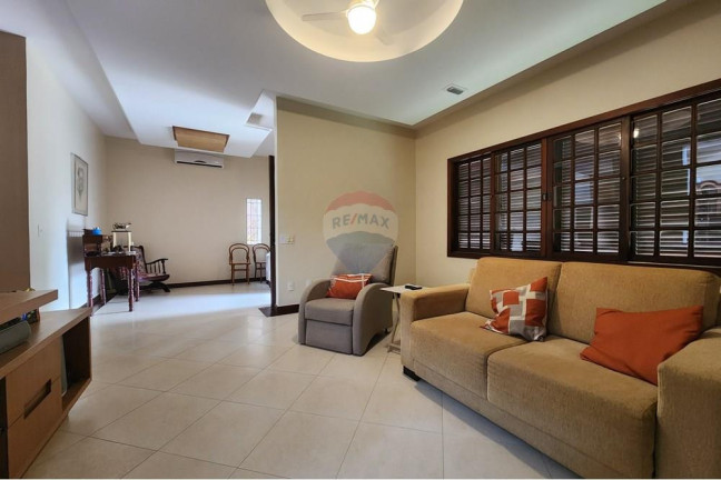 Imagem Casa de Condomínio com 3 Quartos à Venda, 324 m² em Itaipu - Niterói Imagem Casa de Condomínio com 3 Quartos à Venda, 324 m² em Itaipu - Niterói