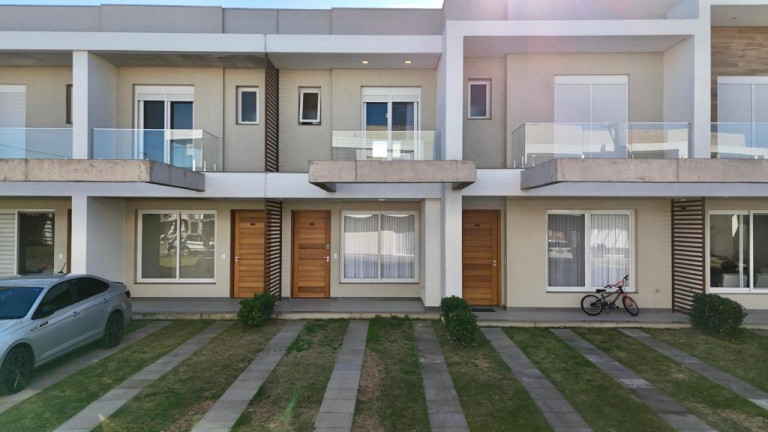 Imagem Casa com 2 Quartos à Venda, 121 m² em -- - Capao Da Canoa Imagem Casa com 2 Quartos à Venda, 121 m² em -- - Capao Da Canoa