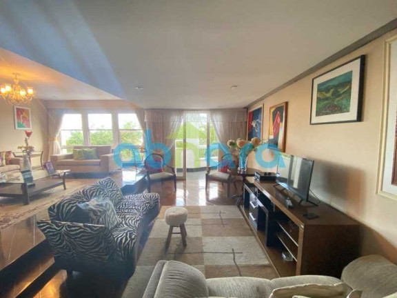Imagem Apartamento com 3 Quartos à Venda, 160 m² em Copacabana - Rio De Janeiro Imagem Apartamento com 3 Quartos à Venda, 160 m² em Copacabana - Rio De Janeiro
