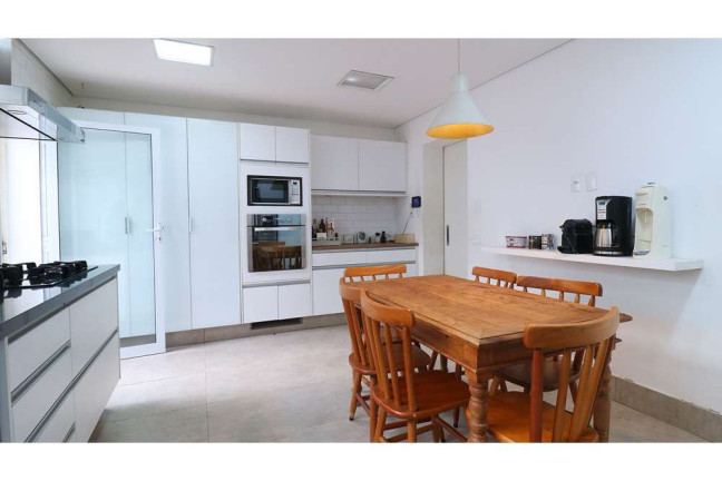 Imagem Casa com 4 Quartos à Venda, 350 m² em Vila Madalena - São Paulo Imagem Casa com 4 Quartos à Venda, 350 m² em Vila Madalena - São Paulo