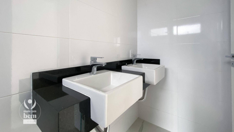 Imagem Sobrado com 3 Quartos à Venda, 179 m² em Guabirotuba - Curitiba